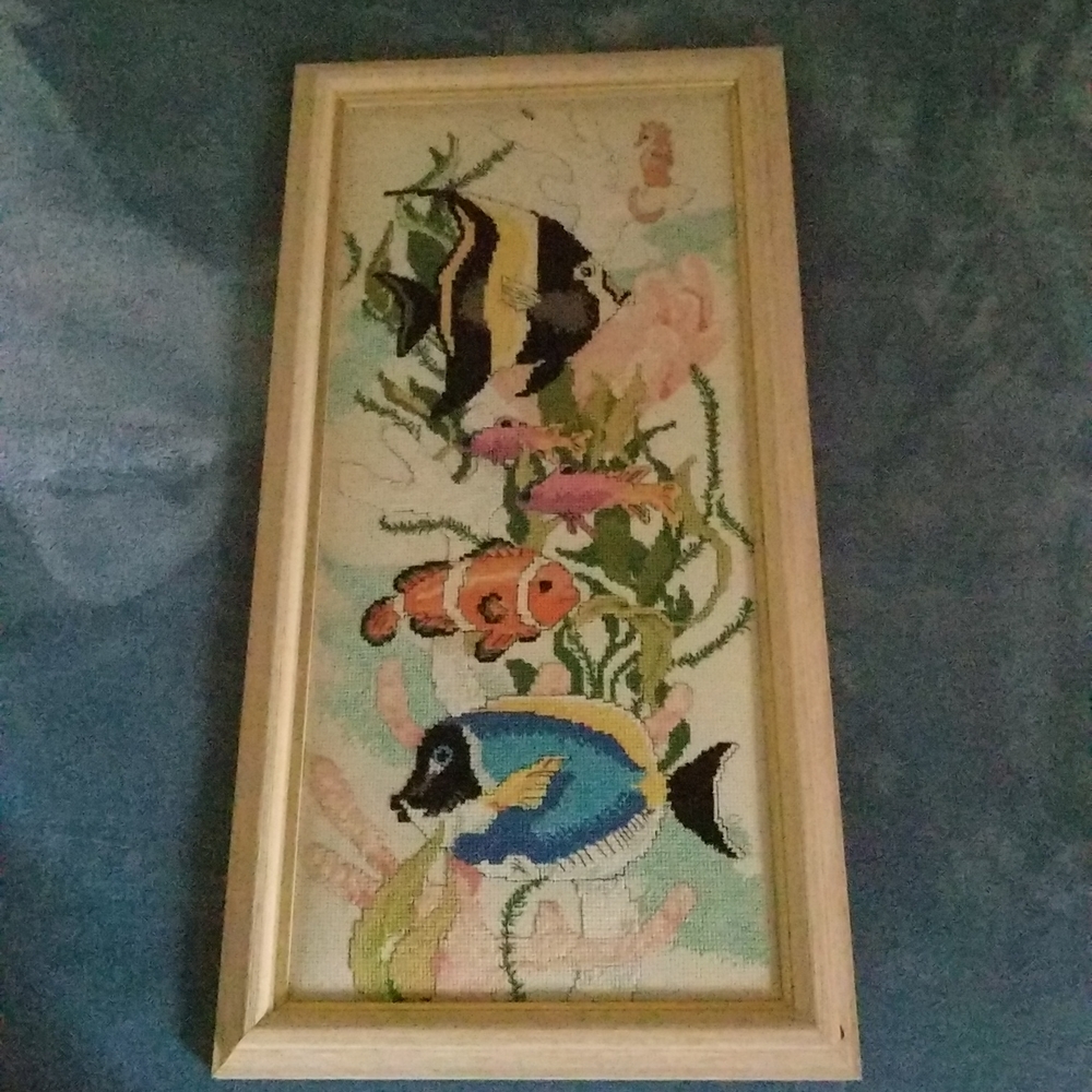 Framed sea life cross stitch - Picture 2 of 8